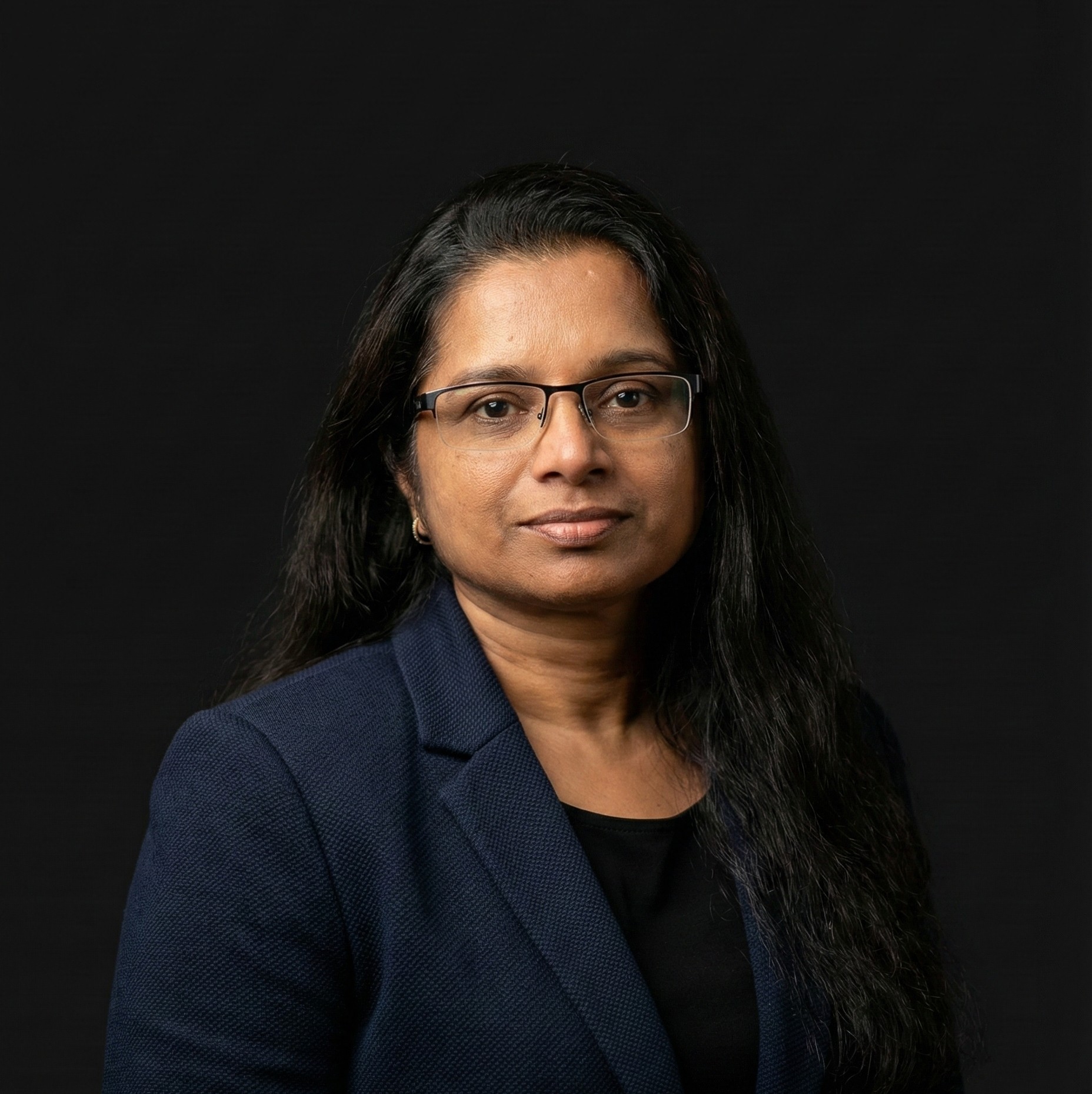 Anju - Leiterin der Anwendungsabteilung